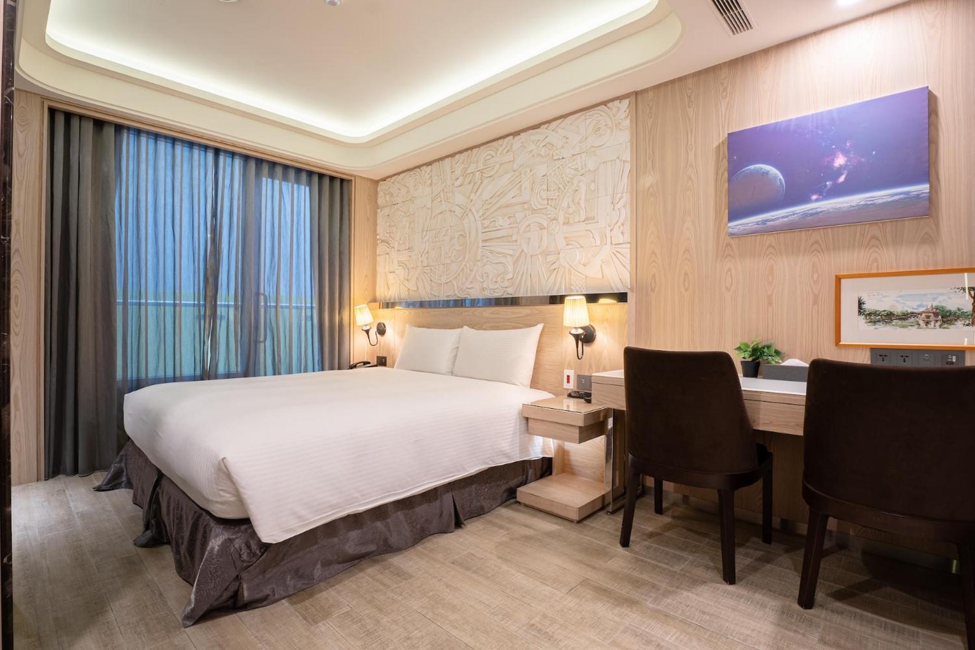 Guide Hotel Taichung Ziyou Exteriör bild